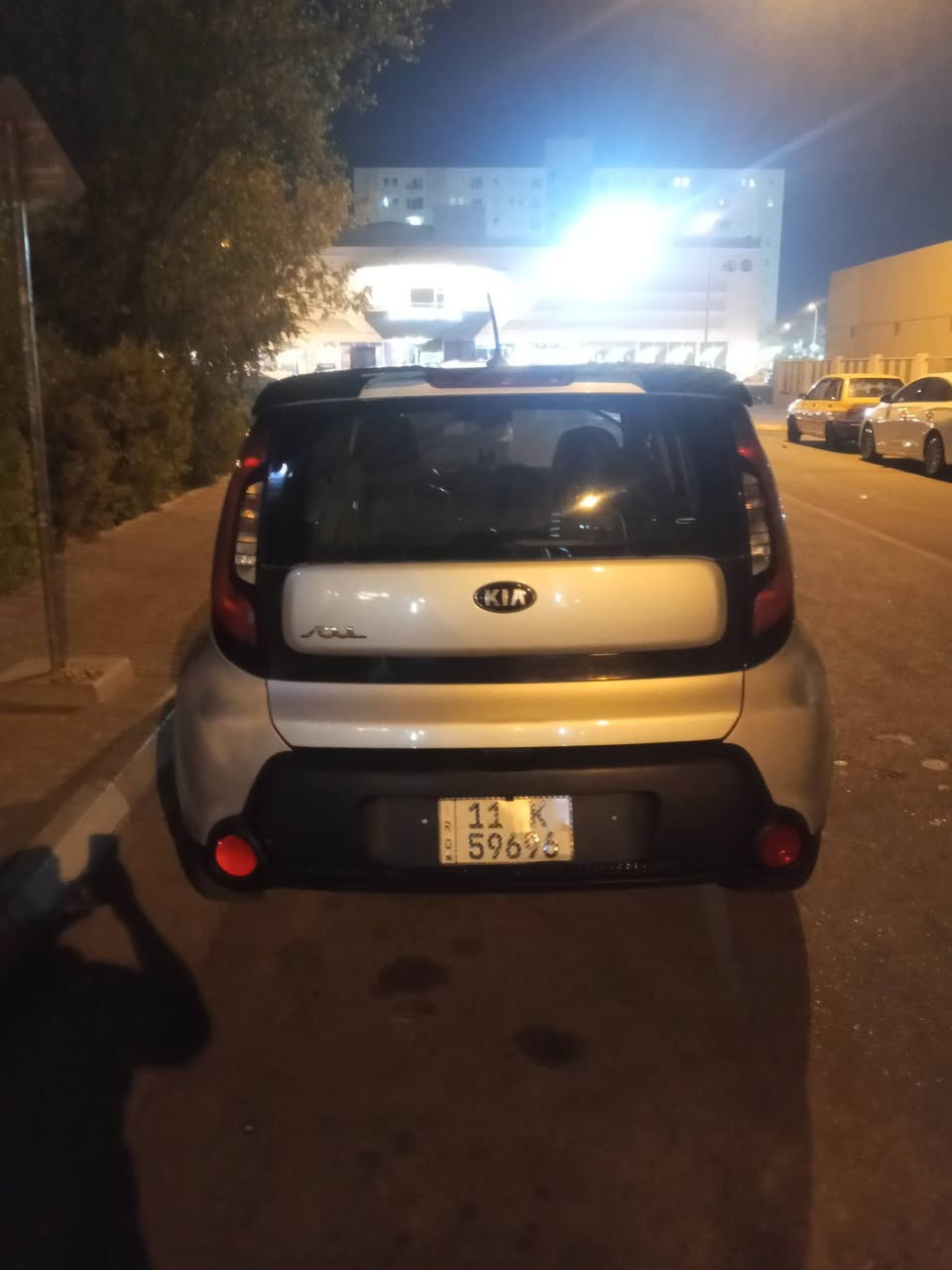كيا صول للبيع موديل 2015 أمريكي حادثها جاملغ فقط عنوان الزعفرانية سيارة نظيفة صدر نظيف تحمل تاير جديد تبريد شغال السعر 117رقم الهاتف ***********
