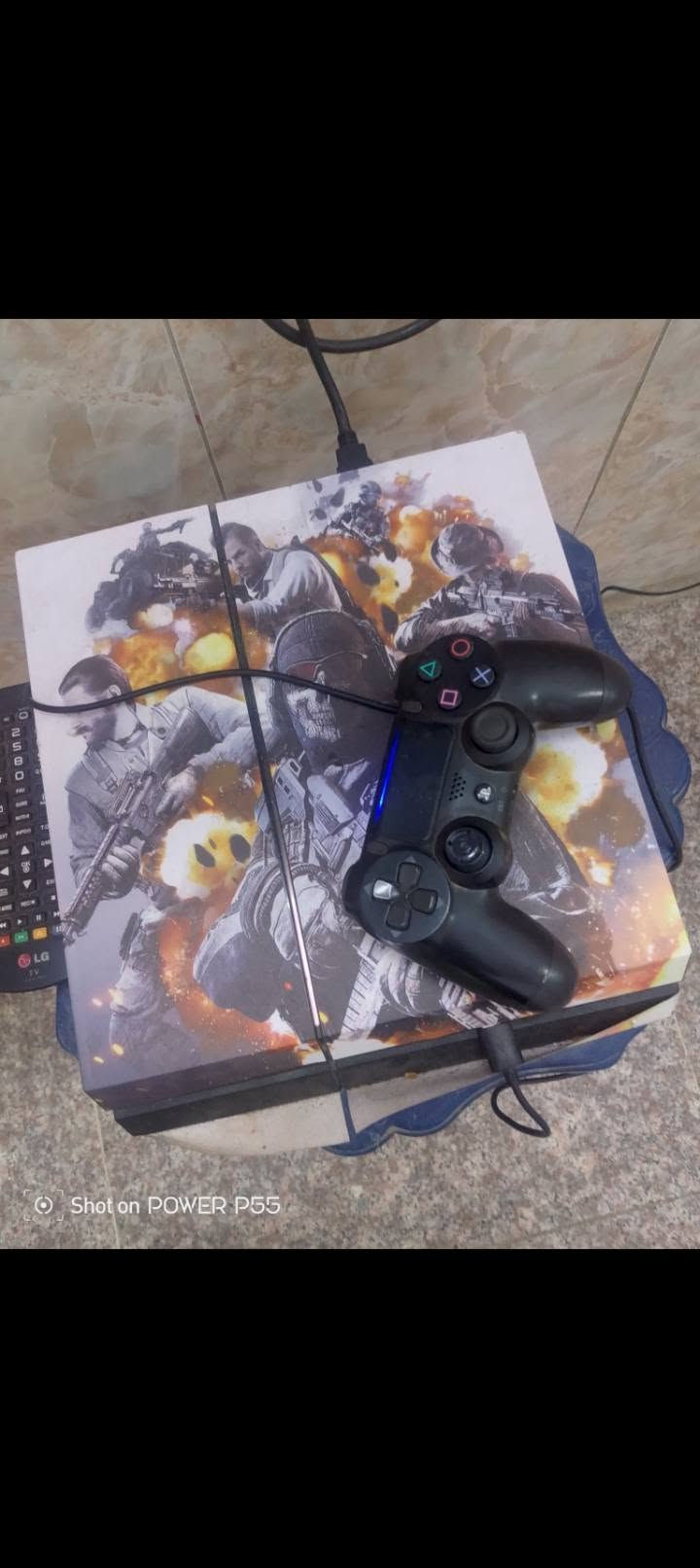 بلاي 4 مهكر بيه هو يلعب سعره 270 قفل نظام 12.50

نص مكتوب في الصور:
- Shot on POWER P55
- GAME STAR MINECRAFT مكتب محمد فيزل الغاب *********** بدع