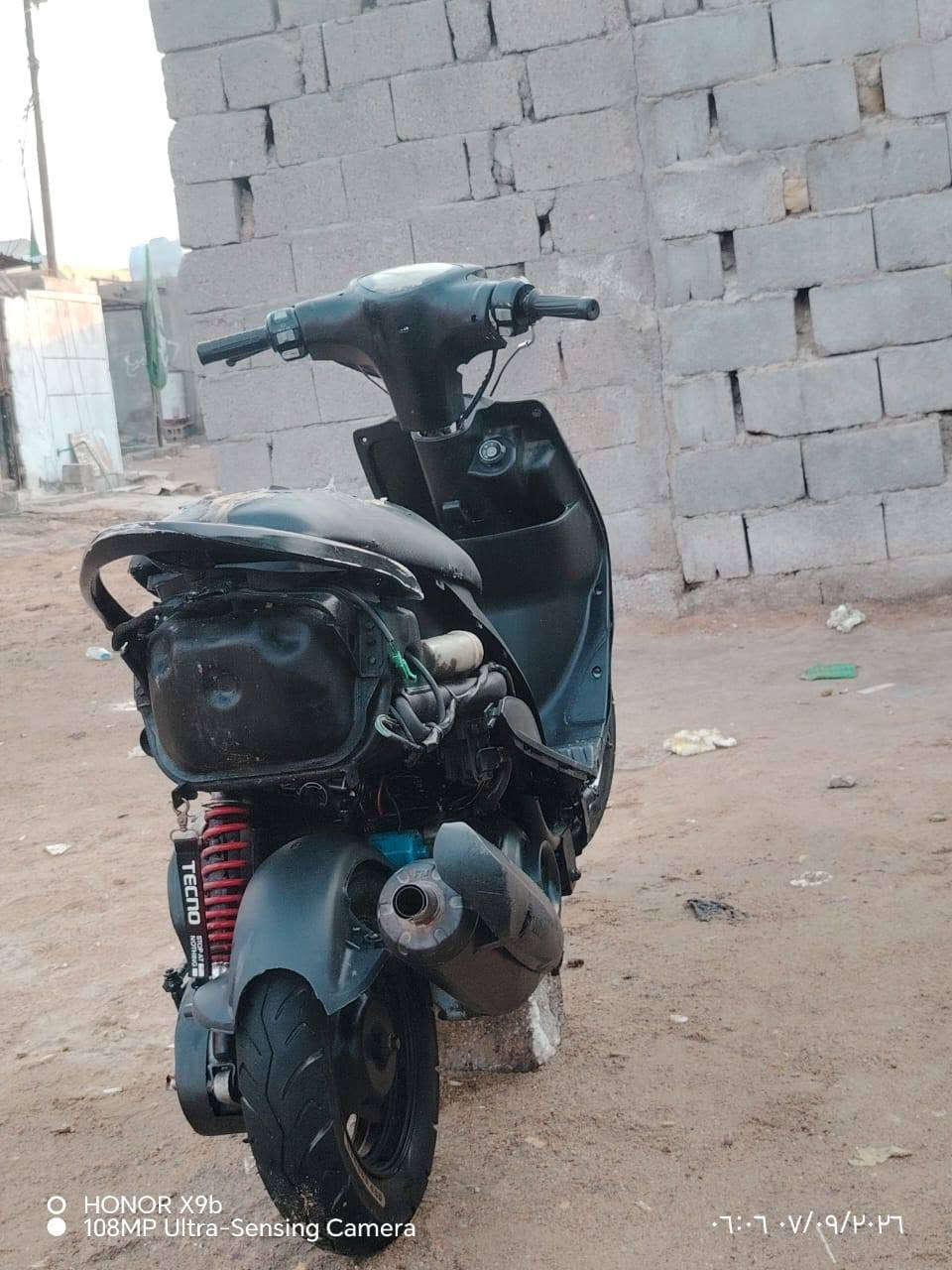 سلام عليكم دراجه لبيع ماكس عدله دراجه نضيفه تشتغل بس كايمه سعر 350.بيها مجال مكان بصره حيانيه  رقم  ***********
