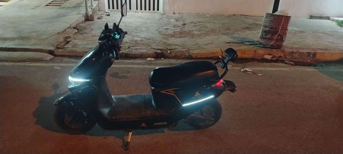 سلام عليكم ماطور شحن 🔋 ا Aiwawa بطاريات 6 الماكور نظيف كدام العين السعر 500 قفل مكاني حي التحرير سايدين ال البيت للاتصال ***********
