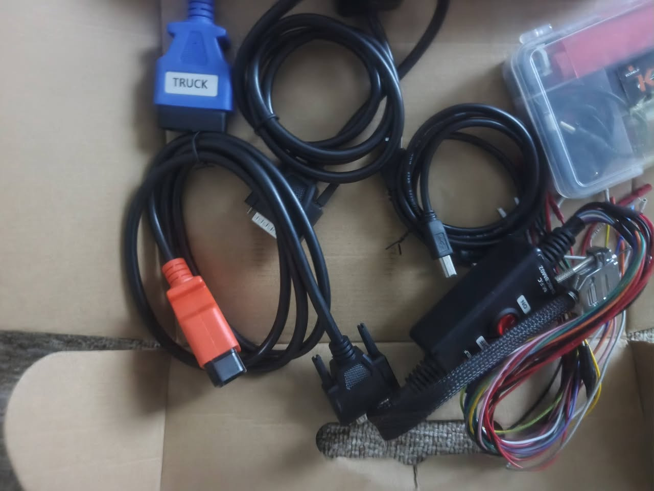KT200 للبیع 
مامستخدم بس فحصت 
کامل غراظها موجود 
و البرنامج و التفعیل هدیة 🎁
***********
***********
او خاص
