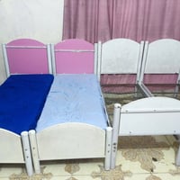جرابي اطفال عدد 4+سنك مرمر + سماعة عدد 2مع استديو ومحوله+ ستلايت TV+كو...