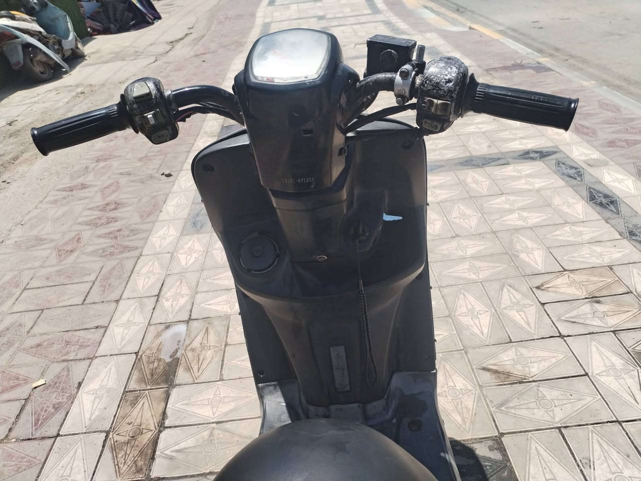 مبدل بيهه  بتسم ولفات  لبقيه كله شغال اشاير لايتات سلف هورن بريكات حساسات  ب650 وبيهه مجال 
***********
