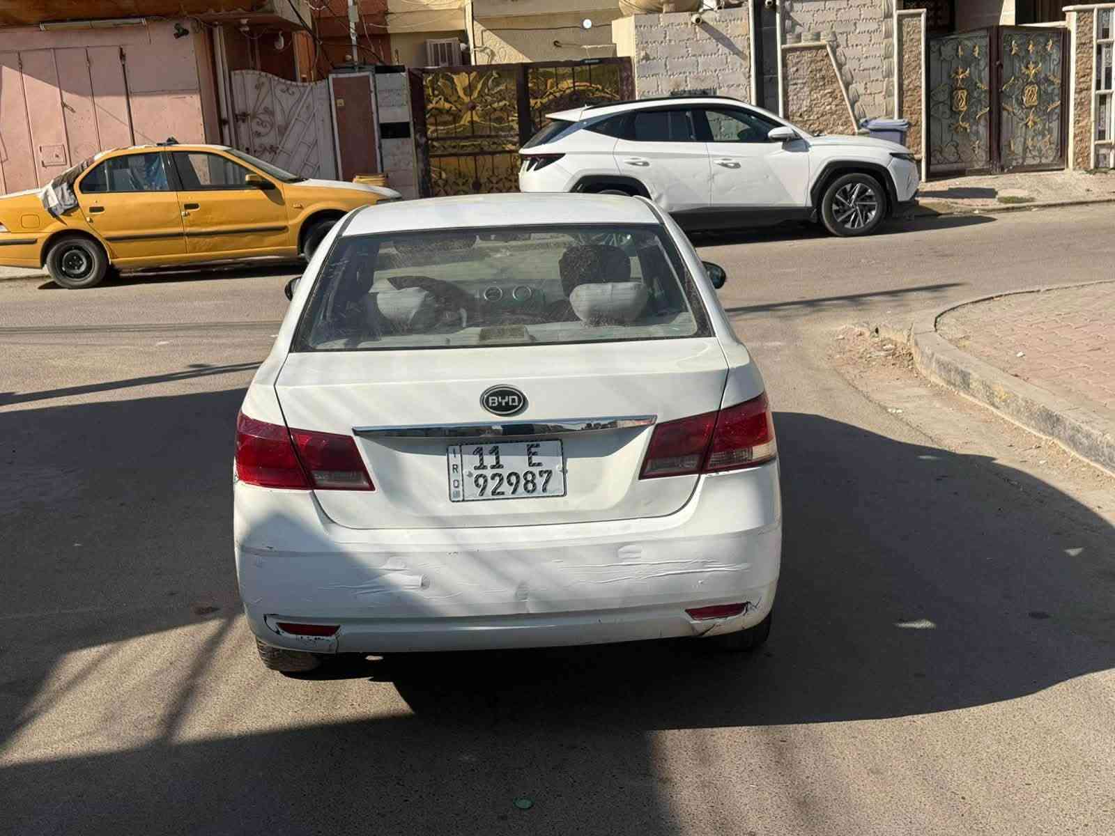 السلام عليكم BYD. G3.  2013 كير اوتماتيك المرغوب 
مكفوله كفاله عامه ضربه وصبغ وتبديل كير ومحرك شرط الكفاله كير مال مني كوبر يعني انسى العطل ميكانيك تبريد منضومة جديده صدر جديد تخم تاير نضيف محرك جديد سيارة ماعايزها اي شي فول مواصفات ماشيه 146 حقيقي سياره حلوه وشرط الفحص رقم بغداد 11 انكليزي والتحويل مباشر هزه جديده سنويه جديده سياره جاهزه على داير مليم ونضيفهحتى طخطخات مابيها ولا حتى بوارد ممتعوبه  السعر 52 مكاني بغداد رقمي 
***********
