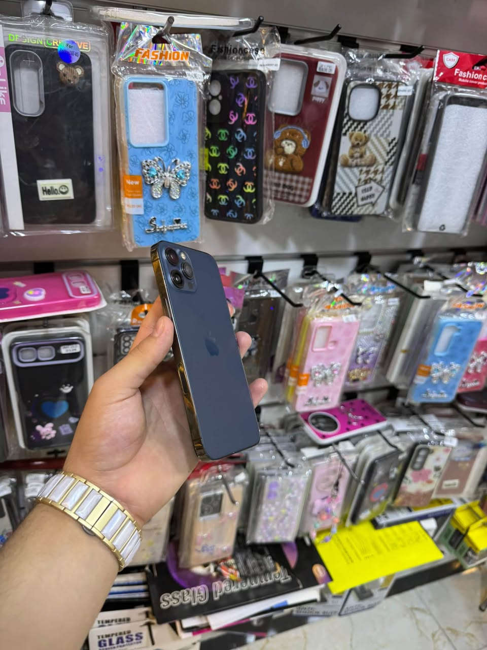 آيفون ١٢ برو ماكس • ٢٥٦ غ.ب. • فيس ايدي معطّل