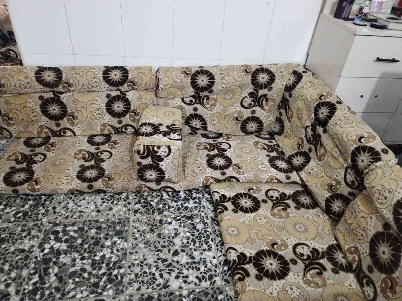 جلسه عربيه ٦ دواشك دواشك ونص وجيهن سعودي نضيفه سعرها ١٦٥ مكانها نجف حي ميسان مقابيل العسكري *********** بيه وتساب النجف, العراق
