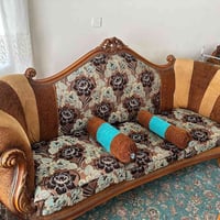 قطعتين كبار • ٤ قطع نفر • طاولة وسطية مرمر