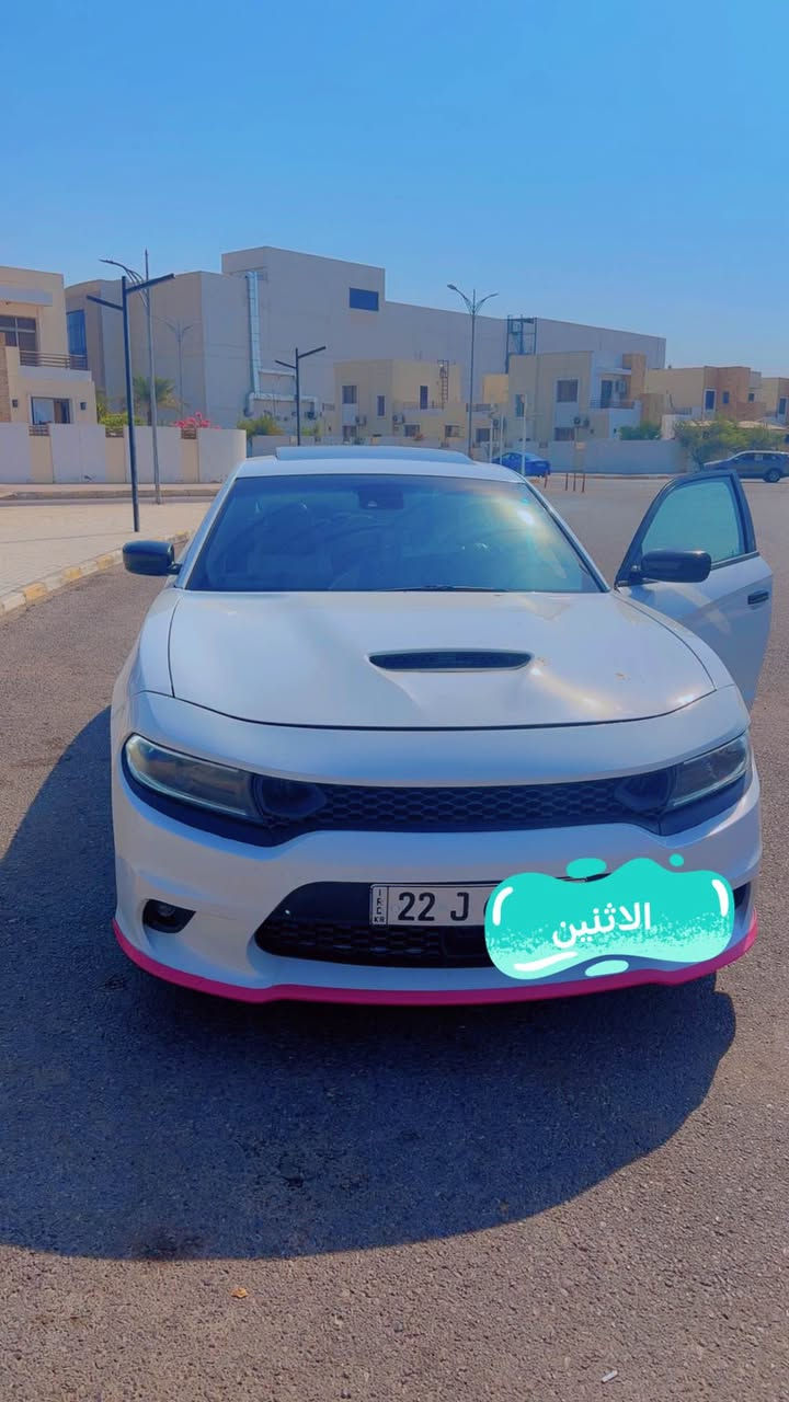 SxT Plus 
للاستفسار *********** تكريت, عكار

نص مكتوب في الصور:
- الاثنين