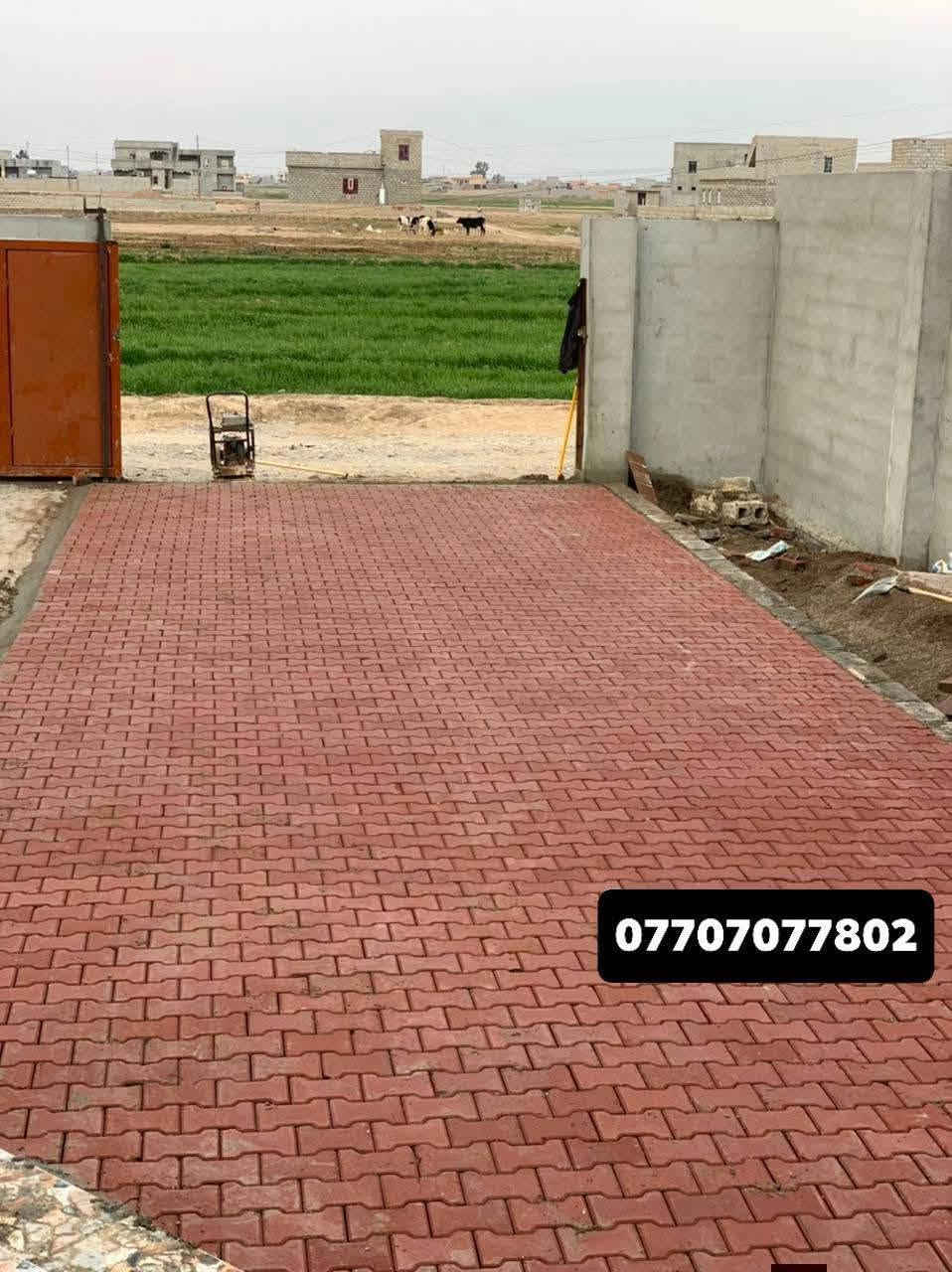 يوجد كادر مقرنص مزارع حدائق شوارع
شغل درجه اولئ 
الكادر متاوجد 24ساعه 
هاتف ***********

نص مكتوب في الصور:
- ***********
- متاوجد كادر مقرنص ***********