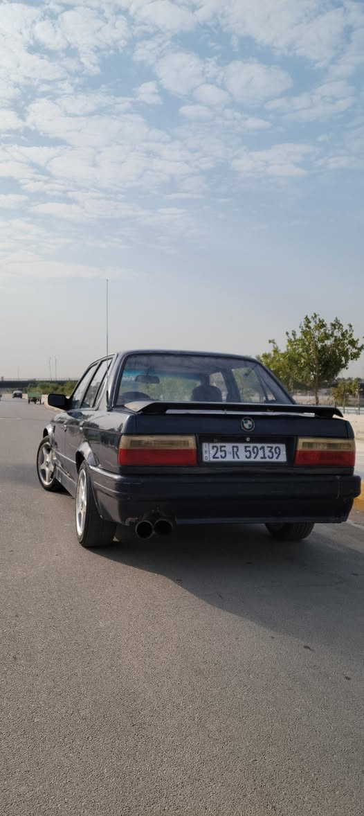 BMW 316i
بي ام دبليو زعره موديل 1991 مكينة أربعه سلندر 
كير عادي  رقم انكليزي بأسمي تحويل مباشر  سنوية لل 2029   مكان السياره  ناصرية مركز 

السعر 29  

للتواصل على الرقم
 ***********
