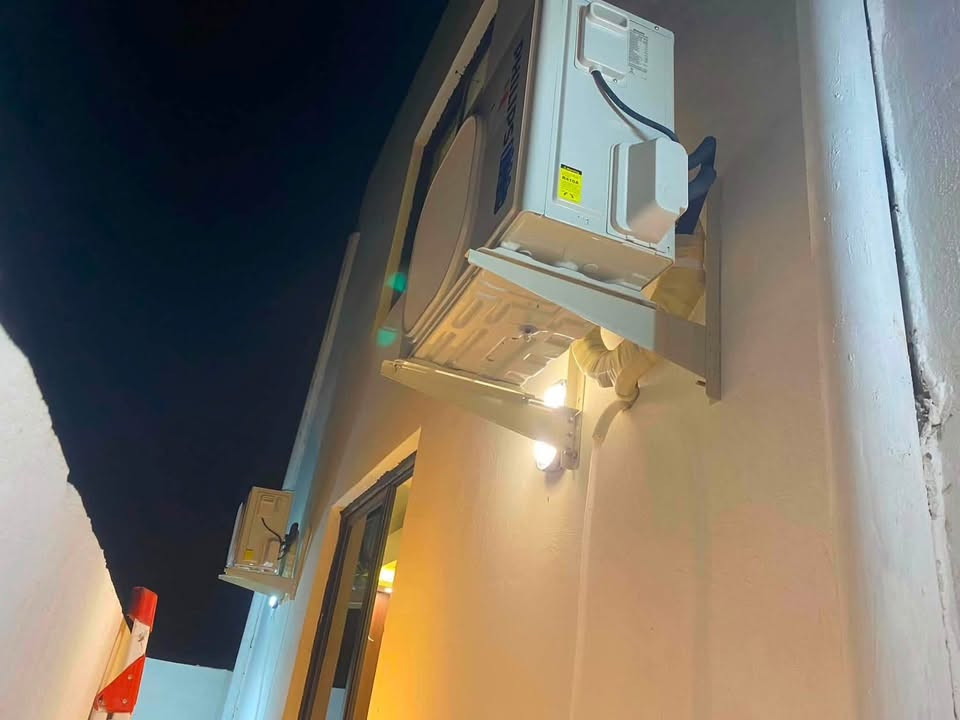 ❄️ عروض صيانة ونصب السبالت ❄️
خدمتكم لباب البيت (داخل وخارج كركوك) 🏡

⚠️ الأسعار عرض خاص وثابتة مع ضمان تنصيب 3 أشهر

🏷️ الأسعار والخدمات:

 🧼 غسل موقعي: 15ألف

 🧽 غسل كامل (تفصيخ): 35ألف

 🛠️ نصب جداري جديد: 40 ألف

 ⚙️ نصب مستعمل (بدون غسل): 35ألف

 🔄 نصب مستعمل (مع الغسل): 40ألف

 🏢 نصب كنتوري:50 ألف

 🚚 نقل السبلت (نفس البيت)40 ألف

نصب سبلت كاسيت 125

✨ نتميز بـ:

 🛠️ إصلاح الليك والصيانة الموقعية (مع الضمان).

 ⛽ شحن غاز فريون أصلي مضمون.

📞 للحجز والاستفسار (واتساب):

📲 ***********
