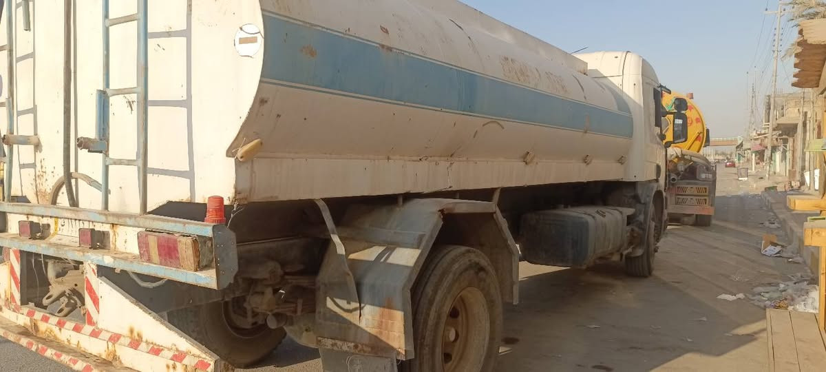 سكانيه موديل 2000
تنكر 
رقم صاحبها
‏‪***********‬‏
