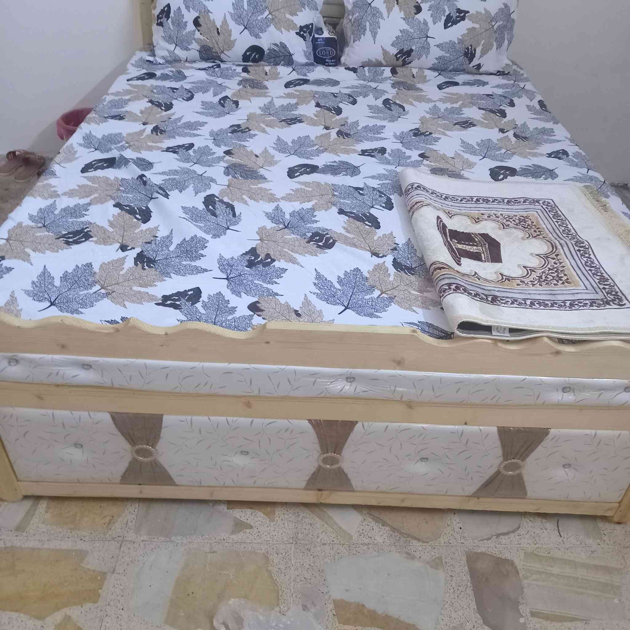 جربايه ودوشك جدد غير مستعملات وكنتور بابين جديدحتئ اليدات ممشدوده ب٣٢٥للتواصل واتساب
***********
