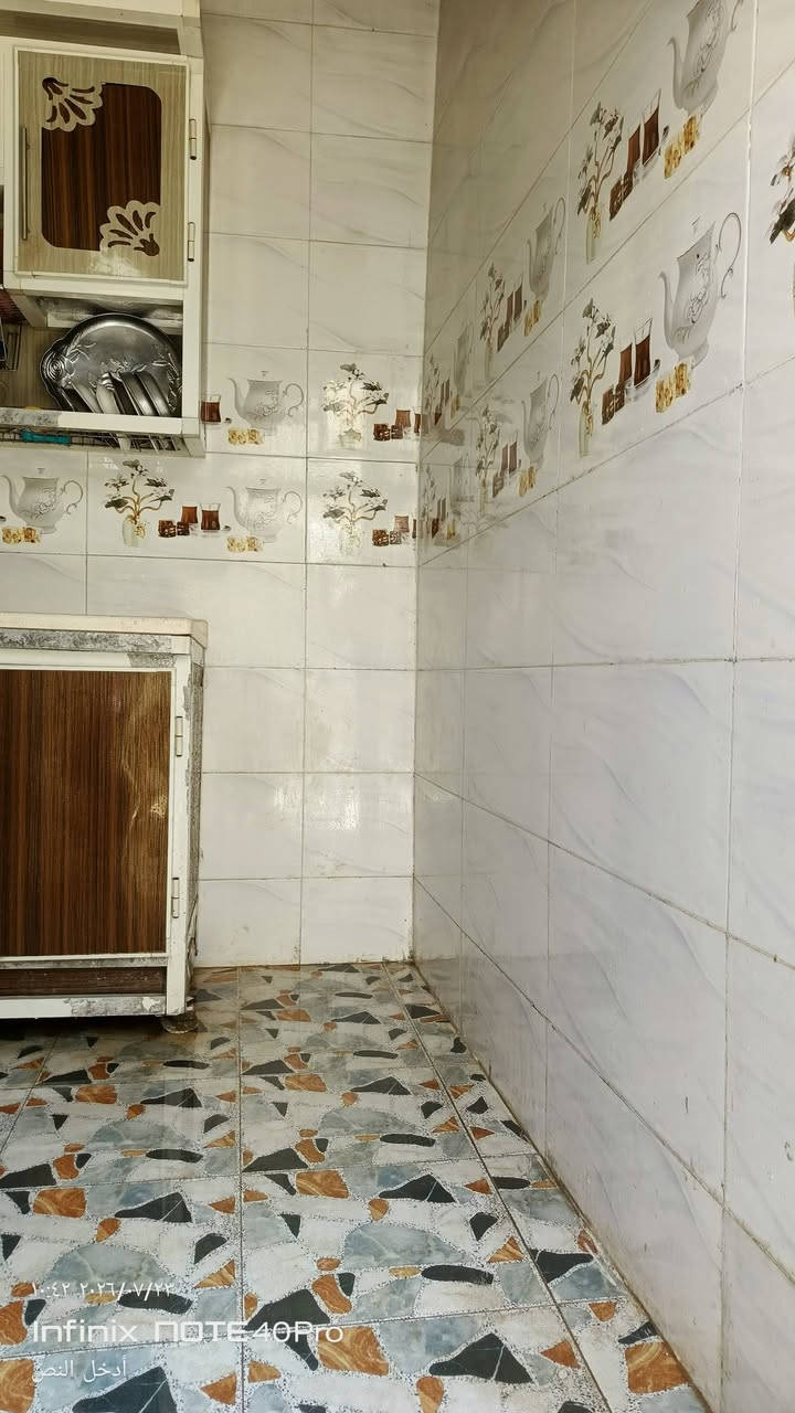 دار للبيع 50 متر غرفه وصاله وحمام ومكشوفه ومطبخ وطرمه وصحيات حي ميسان خلف سكله الكرعاوي السعر 17 وبي مجال ***********
