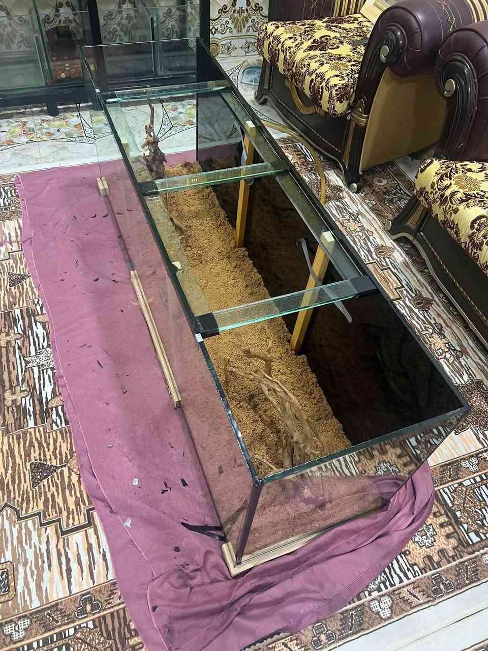 حوض متر ونص ❌ 50 ارتفاع ❌ 40 نزال
زجاج 10 ملم مسكرت ضد الكسر عالي الوضوح
زائد ميز حديد زائد كانستر شركة سن سن 800 لتر بالساعه
فلتره ممتازه زائد الديكور 
العنوان بابل شارع 100
السعر 550 للأستفسار الاتصال ***********
