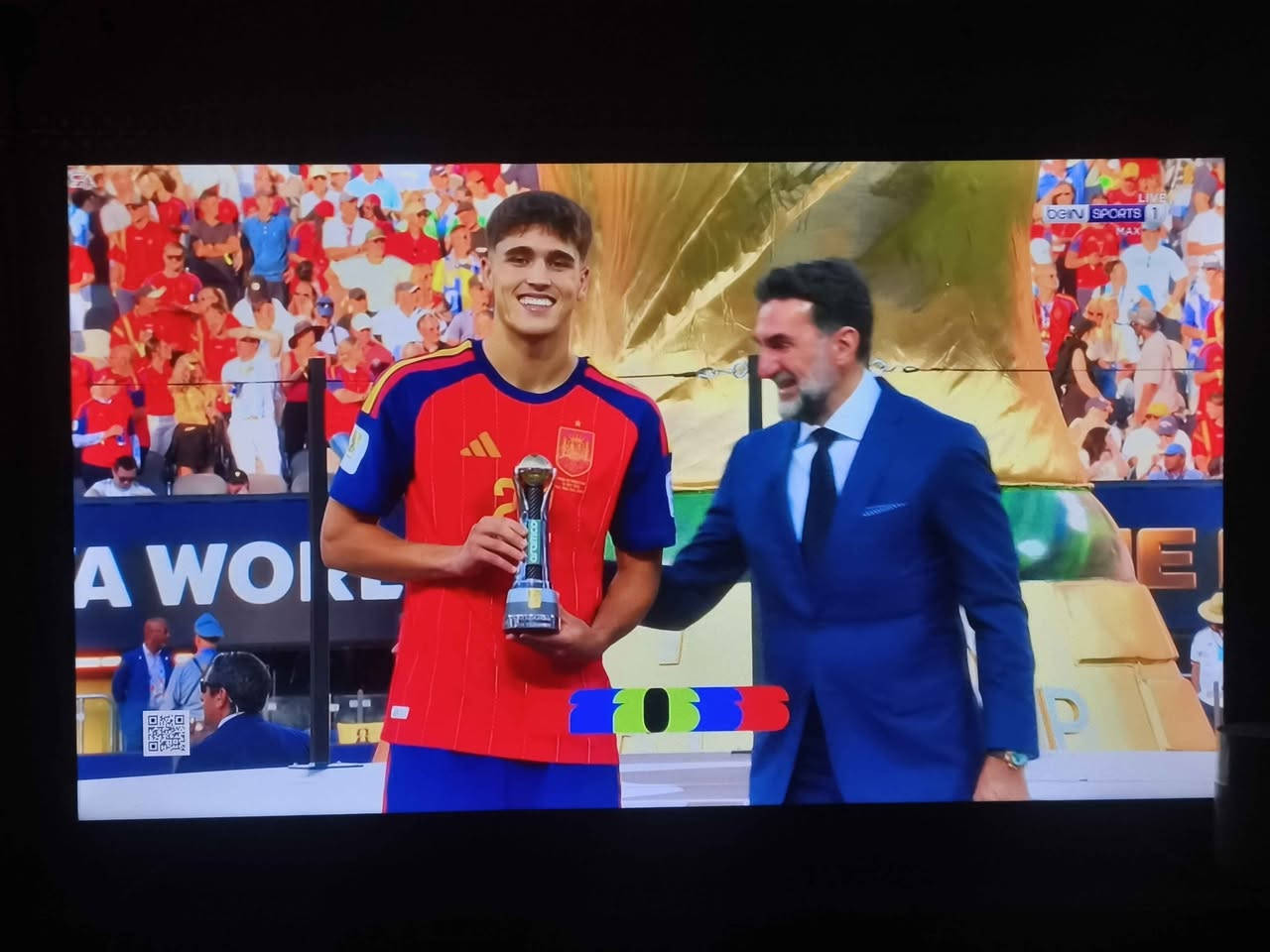 شاشه tcl بدقة 4k حجم 50 موديله وتفاصيلهه بالصور مكاني بالناصريه توصيل داخل الناصريه فقط/ *********** ناصرية, ذي قار

