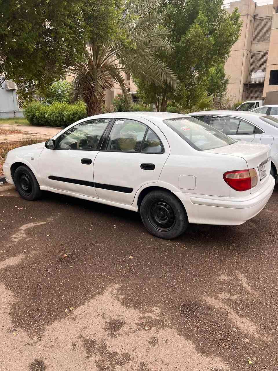 سني ٢٠٠١ • مصبوغة • محرك وكير كفالة