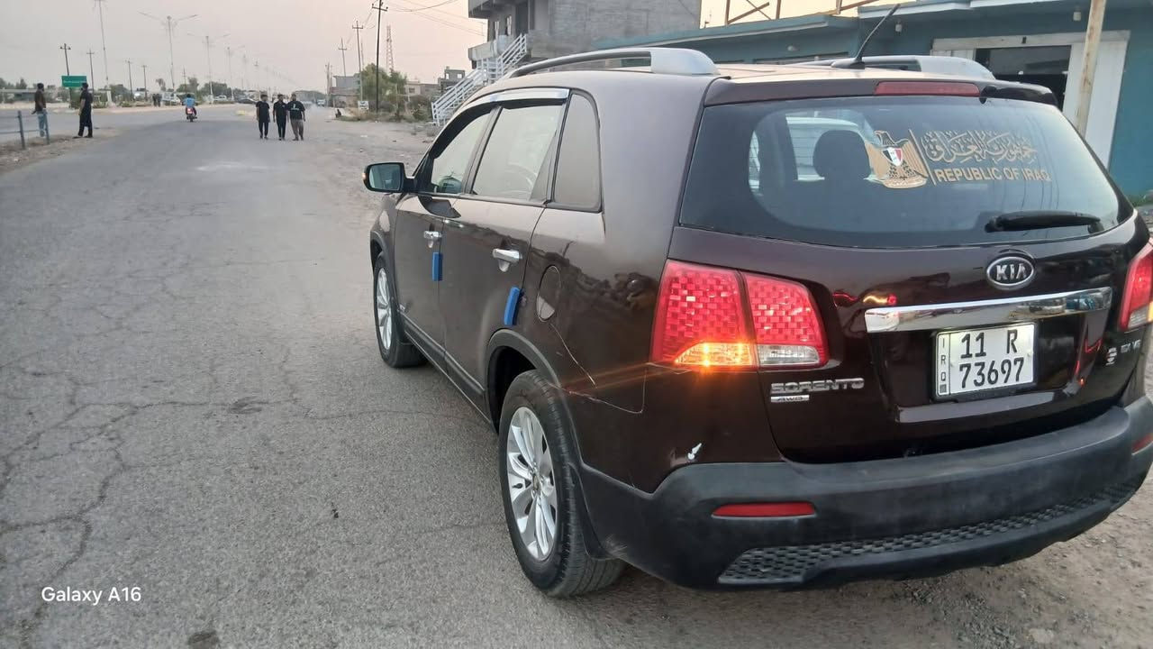 السلام عليكم

سورنتو 2012 امريكي
محرك v6المرغوب
فور ويل
رقم بغداد نكليزي

كفالة بدون تبديل كلها ليبل واحد
بيها جاملغ خلف سائق وباب نص صبغ

 كير مكينة اكسل
كفالة بدون فتح

سياره فول فول مواصفات EX V6
مقاعد كهرباء
مقاعد جلد تدفئة تبريد بل مقاعد

فول تحكمات ستيرن جهتين
 شاشة كامرات بلادية

مثبت سرعه
بصمة تشغيل 
ابواب بصمة ترحيب

رقم بغداد دولي جديد باسمي
عنوان صلاح الدين قضاء بلد

سعر 138 

***********
