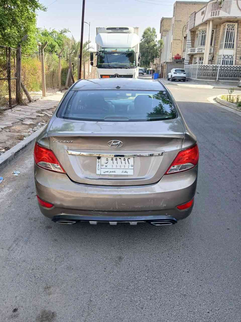 السلام عليكم
هونداي اكسنت خليجي  موديل 2015 كير اوتوماتيك محرك 1400 الجبير بدون دوانز اترايها مال زيرو ماشيه 150 الف بيها بنيد صبغ ودعاميه خلفيه سيارة جاهزه بدون نقص سنويه مشروع وطني ل سعرها  ب 68 ورقه ومكانها بغداد شارع فلسطين للاتصال ***********
