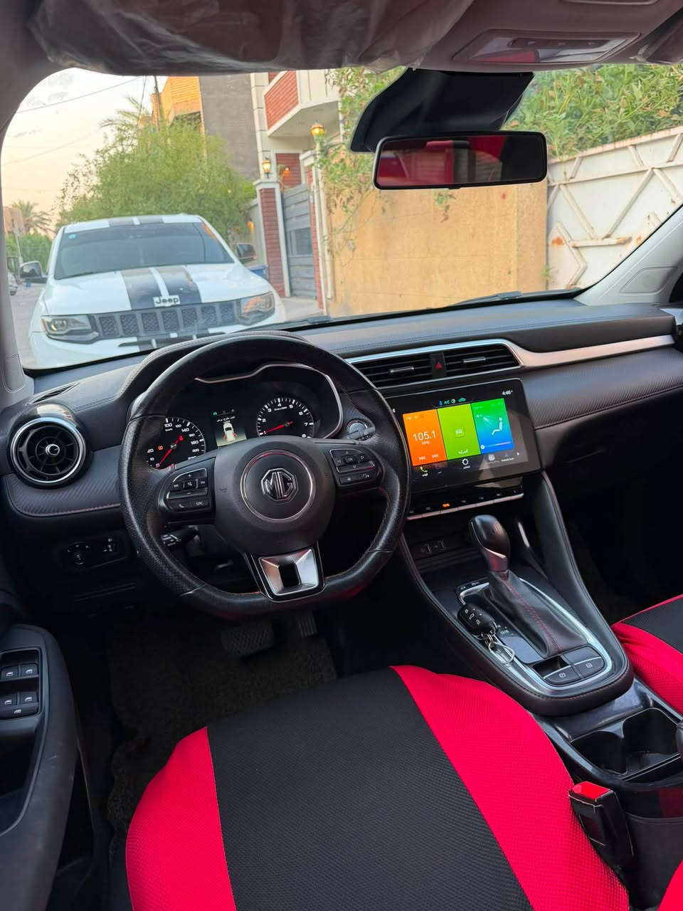 Mg zs 2024 كفاله عامه بدون صبغ اخت زيرو
ماشيه 39 KM 
بدون نقص نهائيا استخدام بسيط مستخدميها
السيارة بصمات عدد 2 
117ورقه وبيها مجال 
بيها بارد بسيط بلباب فقط 
العنوان / الدورة الميكانيك
***********
