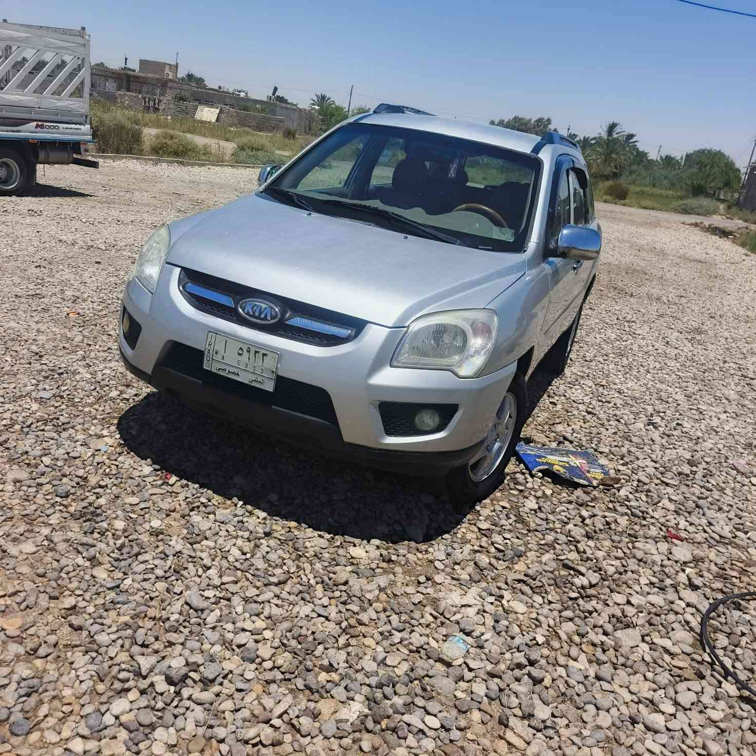 السلام عليكم 

سبورتج 2008
كاملة مابيها نقص 
تبريد وي السويج
بأسمي السيارة تريد مداور تريد وكالة 

مكاني الناصرية الغراف

سعرها75 وبي مجال جية

***********
