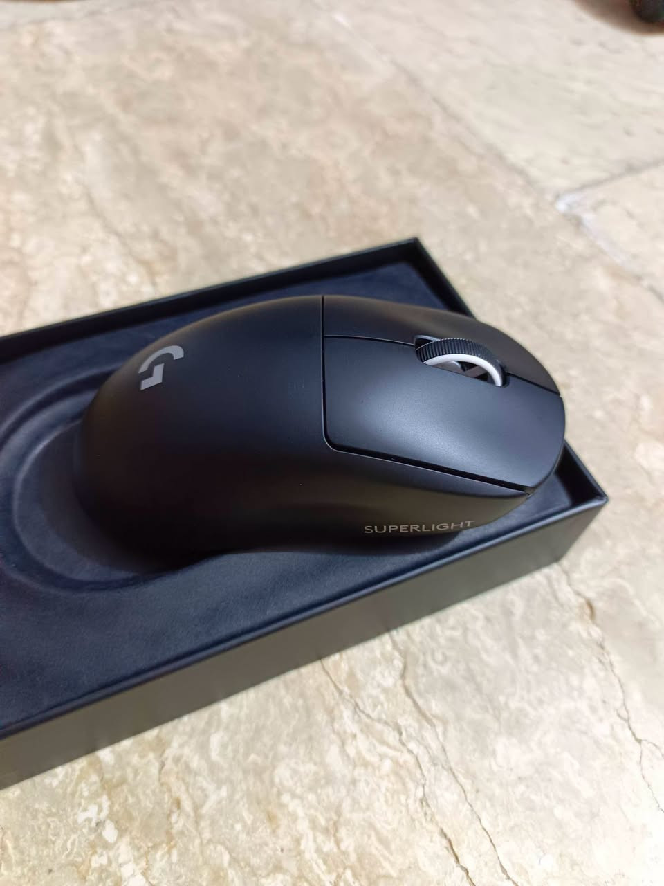 ماوس لوجتك برو سوبرلايت 2 مستعمل نظافة 100%
Logitech G PRO X SUPERLIGHT 2
ماوس كيمنك احترافي وزن خفيف جدا 60g غرام
كامل الملحقات بدون مشاكل وبضمان 10 ايام
8000Hz pooling rate
السعر 130 الف 
متوفر توصيل لجميع المحافظات ***********
