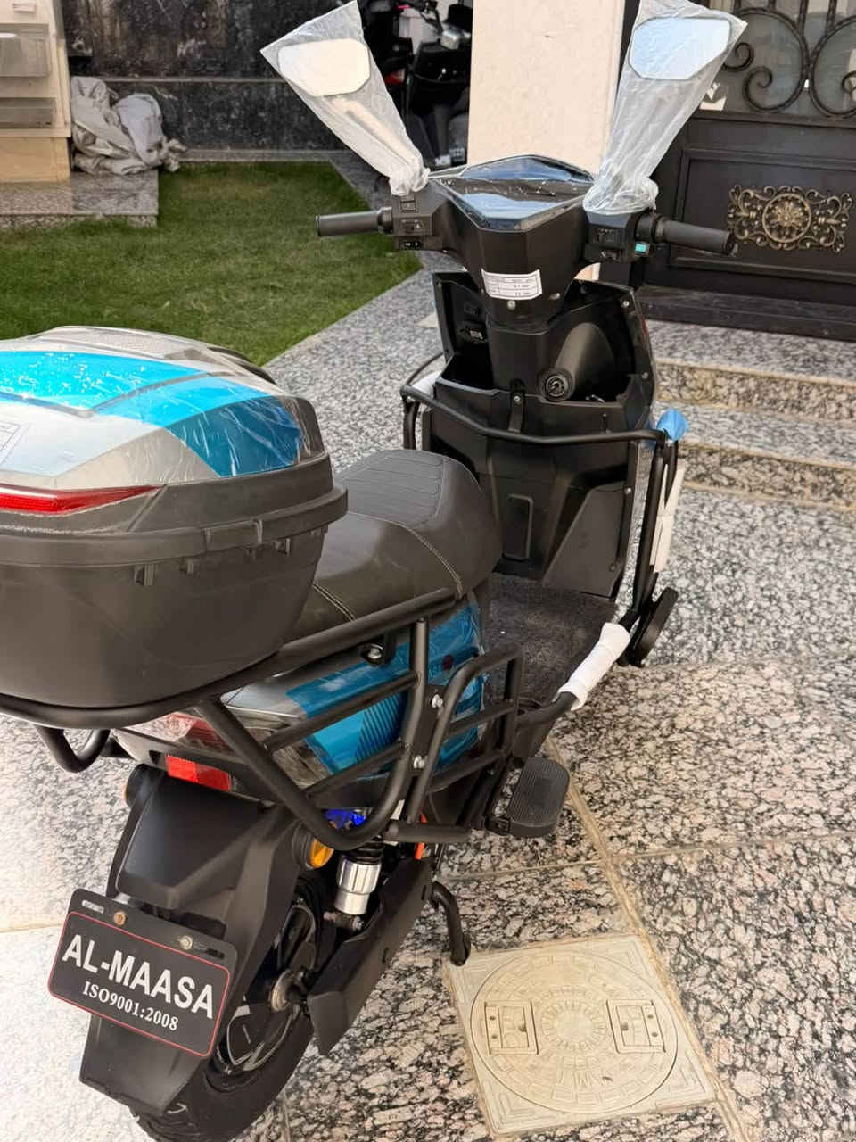 السلام عليكم
دراجه شركة الماسه💎 الشبح 
موديل2026
موطور بالكارتون جديد الموطور بعده جديد حيل احلى من صور 
(اخو الزيروو مستخدم شي قليل جداً مكفول حتى من شخط ...)
(بطاريات عدد 6 على فحص ) 
فول مواصفات  «ملف 3700W>
(نظام  R) (نظام P)
(مخرج شحن USP) 
(سرعة99حقيقي) (سرع 4)
(سويجات+بصمات+2+كارت تشغيل 
(مثبت سرعة) 
لايت زنون عالي ناصي 
سماعة بلاتوث بلادي 
جنطه خلفيه بلاديه
اشاير يمنة يسرة دبل اشارة
السعر 700الف 
الموقع داخل الرمادي 
الاستفسار :***********
