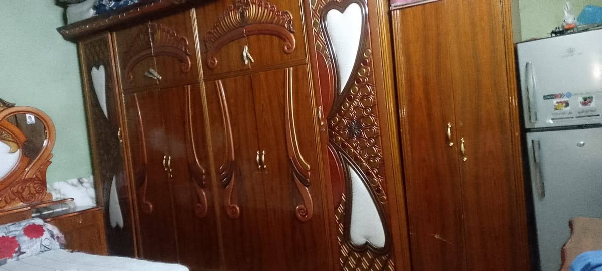 السلام عليكم غرفه عراقيه
مكانها بغداد سعرها ٤٥٠ 
***********
