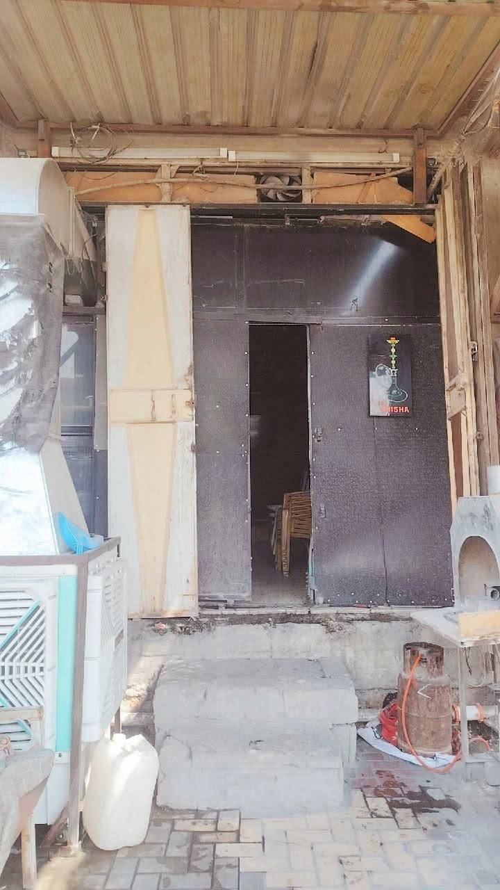 كوفي البيع كربلاء
المكان حي عامل سوك الخير 
مقابل جامع هل البيت 
كوفي شغاله وخير من الله 
سببب البيع ضرف 
ومستعجل عل بيعته 
سعر قفل 3ملاين 
وعاده نشر سببب ناس كدابه
تصال ***********
