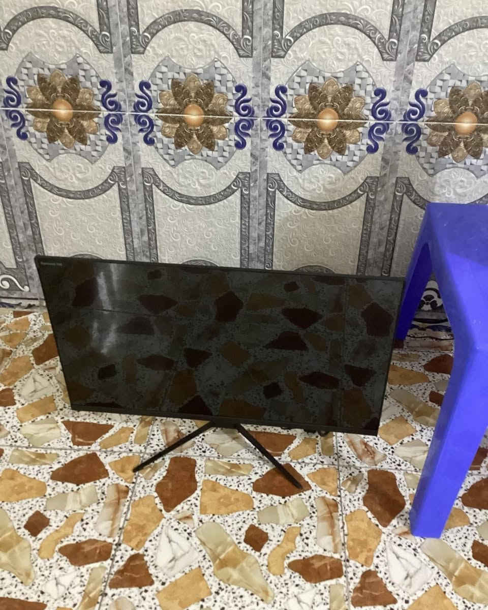 بلي فايف فات للبيع ذاكرته 825 +جوستك واحد + كامل ملحقات واير HDMl و واير الكهرباء و واير شحن الجوستك +الجهاز اولاين +وياه قرص فيفا 24 مال بلي فايف (يعني القرص نسخة مال بلي فايف +الجهاز لوك استيكر يعني ما مفتحوح ولا داخل صيانه + الجهاز نضيف جدا  صارلي اسبوع من اخذته وإلي ما يصدك اشوفه الوصولات يعني نضافه ميه بالميه وتكدر اتشوف الصوره 

يو بي اس اونلاين اونلاين واحد كيفي وليس اوفلاين يعني انسه البلي يعطل عندك واليو بي اس من شركة فاربر المعروف لا يعرف واليو بي اس تحويل صفري مثل ما كلنه يعني انسه يعطل البلي +كامل ملحقات + اشتريته جديد وصارلي اسبوع والوصولات هم عندي 

شاشه من شركة گيم اون الشاشه مال كيمنك  120هيرتز (فريم) +زمن الاستجابه 0.5 +FHD+ الحجم 27 +كامله الملحقات +اشتريتهه جديده وهم صارلي اسبوع والوصولات بعدهه عندي 
 
السعر : كل هاي الغراض مليون وميه اسعار وبيه مجال 

التواصل على هذه الارقم:***********
