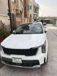 سورنتو مديل 2025 موصفات نص فول السياره الخليجي مكفوله من كلشي  ماشيه 4...