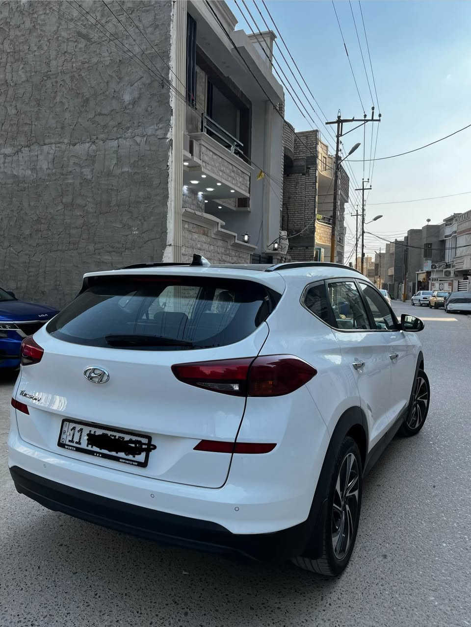 توسان 2019 كاصد
خليجي سونارها مرفق بالمنشور 
ماشية 78 الف كيلو متر 
فول مواصفات 
بانوراما 
بصمة 
شاشة 
كامرة 
كرسي كهرباء 
قطعتين تبريد 
مري شفط 
برده خلفيه
شاحن وايرليس
تحكمات ستيرن 
3 انظمة قيادة 
السعر 175 وبيه مجال
للاستفسار: ***********
مكان بغداد بغداد, العراق
