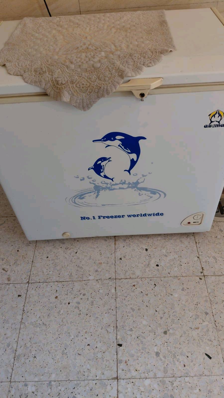 ثلاجه عدد 2 مجمده عدد2 شغالات الثلاجات سعرهن 250 والمجمدات 250 وبيهن مجال 
***********
