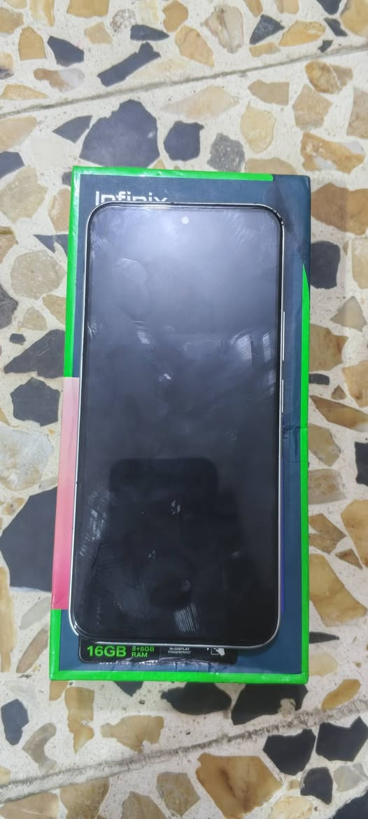 Infinix HoT 60pro ذكره 256 بطارية5160 موبايل نضيف ما داخل  تصليح ببجي 60فريم العنوان كوفه السعر220وبيه مجال مراسله على رقم ***********
