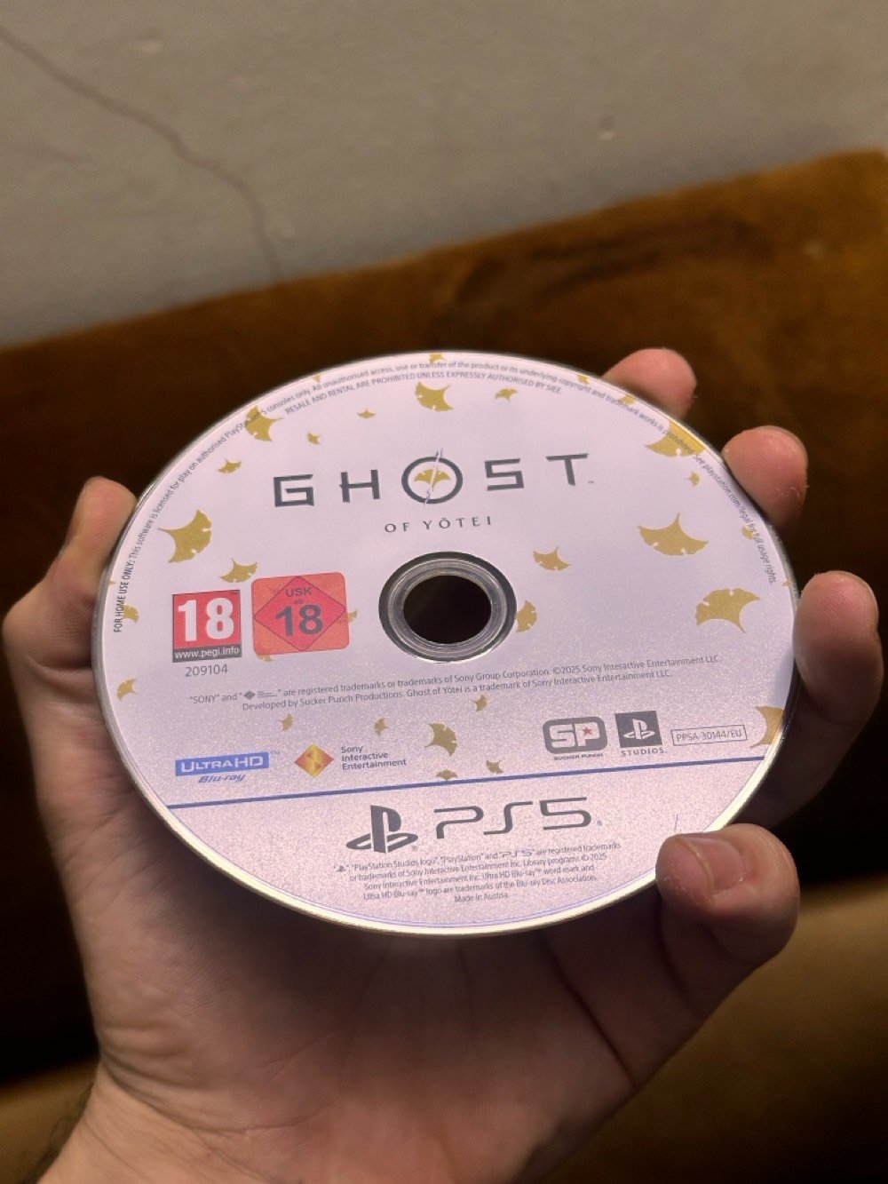 لعبة PS5 GHOST OF YOTEI كوست اوف يوتي نظيفة ومستعملة قليل حيل
وين مكانك بالضبط حتى المشتري يعرف إذا الاستلام يد بيد أو أكو توصيل؟: 
بغداد/حي الجهاد/ الاطباء
شكد السعر النهائي للعبة، وهل بيه تفاوض لو ثابت؟: 
60000
هل النسخة أصلية 100% وتشتغل على PS5 بدون أي مشاكل بالقراءة أو التهنيگ؟: 
100‎%‎ شغال مع الضمان 
العلبة والديـسك ويّا بعض لو بس الدسك؟ وإذا أكو شي ناقص بالباكچ لازم نذكره؟: 
كامل العلبة والديسك ونظافة جداً عالية