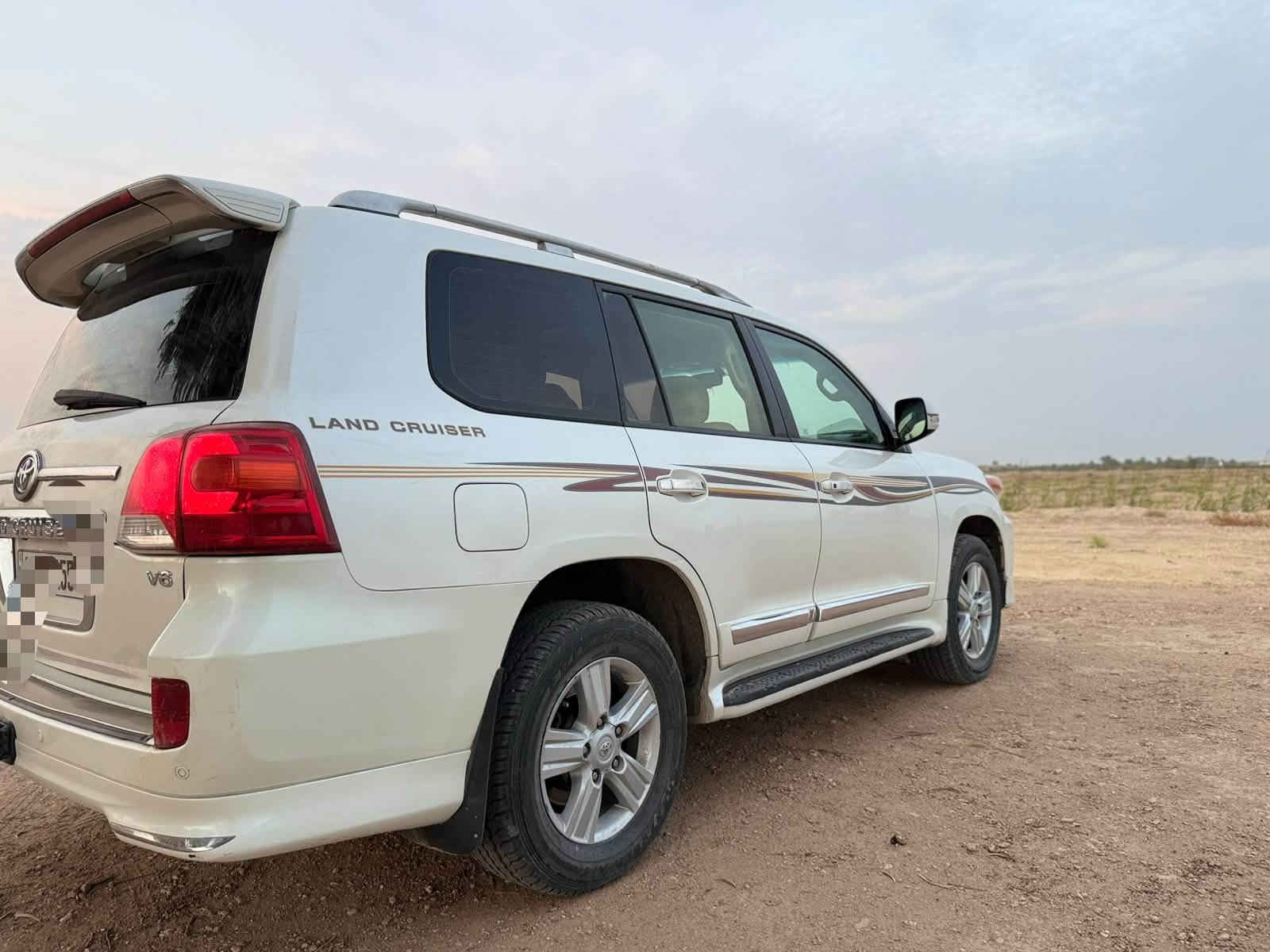 لاندكروزر GXR • ٢٠١٣ • ١٣٩الف