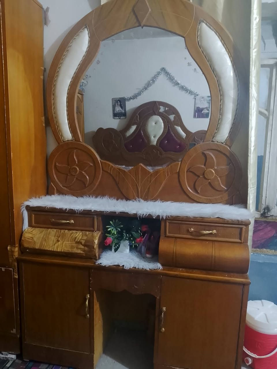 السلام عليكم
غرفه خشاب للبيع 
السعر 400 وبيه مجال 
علق اراسلك 
***********
