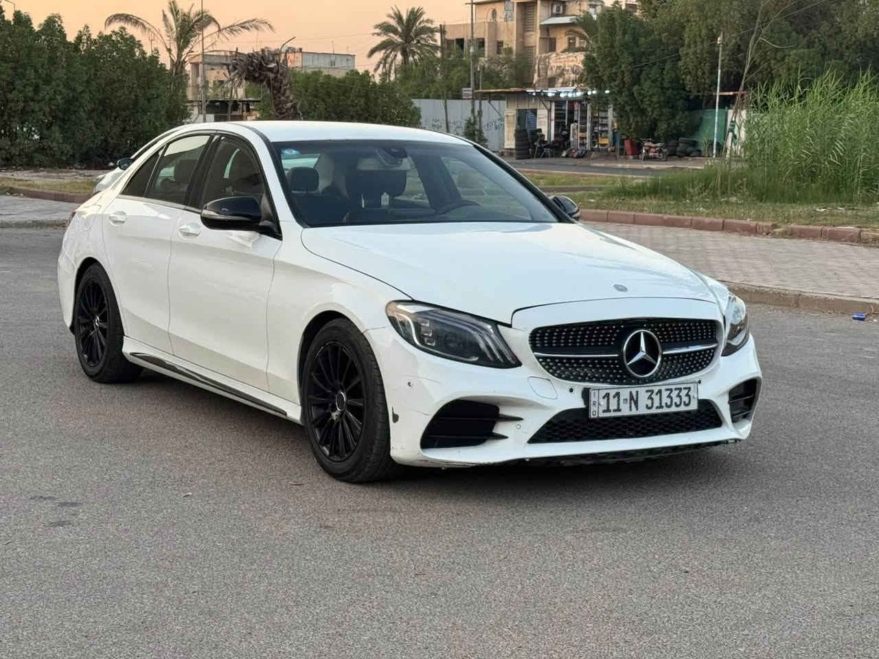 مرسيدس C300 • ٢٠١٥ • مكينة ٢٠٠٠ تيربو