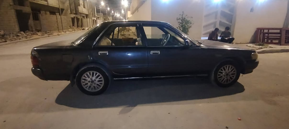 سلام عليكم سياره مارك تكم  للبيع موديل 89 رقم نجف المكان كربلاء سعر28 بيه مجال رقم تيلفون ***********
