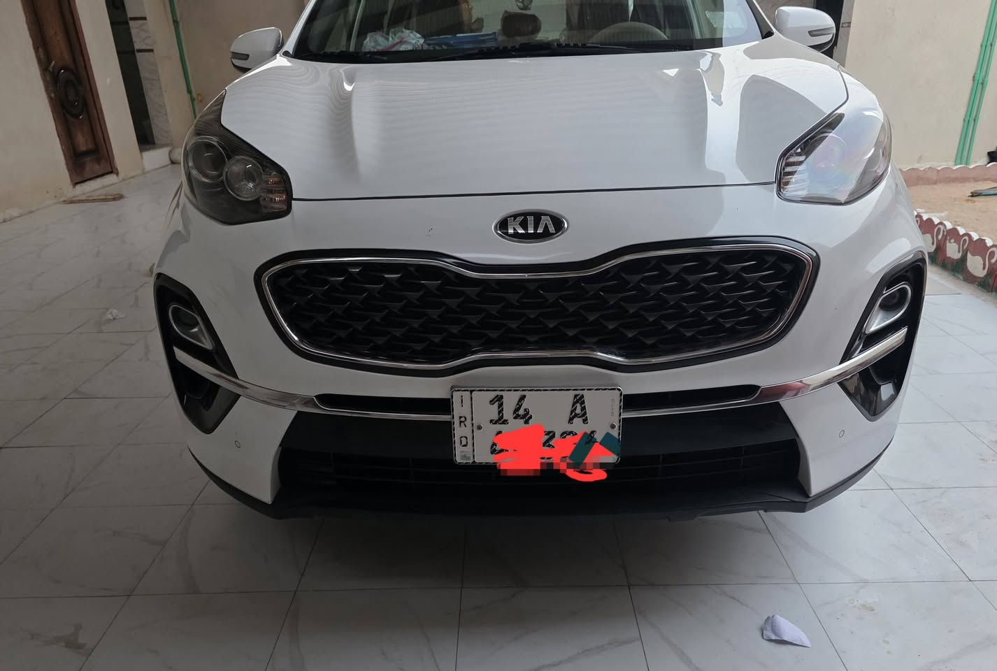🚗 كيا سبورتج 2020 (وارد الشركة العامة) – بحالة الشركة! 🚗
سيارة عائلية بنظافة عالية ومواصفات ممتازة، استعمال بيتي خفيف وجاهزة للمشي وبدون أي مصاريف نهائياً ✨

​🔹 الموديل: 2020 (استلام الشركة العامة للسيارات)

🔹 المحرك: 2400 (عزم وقوة ممتازين) ⚙️

🔹 الاستعمال: استعمال بيتي شخصي (نظيفة جداً) 🏠

🔹 الرقم والأوراق: رقم بصرة باسمي، سنوية مجددة لغاية 2031 (جاهزة للتحويل فوراً) 📑

🔹 الضمان والكفالة: كفالة عامة شاملة، ما مفتوح بيها ولا برغي نهائياً (لا بالحدادة، ولا بالمكينة، ولا بأي قطعة بالسيارة) 🛡️

​⚙️ المواصفات والإضافات:

​طقم إطارات (تايرات) جديد بالكامل 🛞

​تبريد قطعتين ❄️

​تحكمات ستيّرن كاملة 🎯

​حساسات أمامية وخلفية 🚨

​نظام فرامل 4 ديسكات 🛑

​فول مواصفات عدا البصمة ✨

​🛣️ المسافة المقطوعة: 90 ألف كم فقط

💵 السعر: 190 ورقة ($19,000) قفل (الكَبِط)

💎 الحالة العامة: جديدة بمعنى الكلمة وجاهزة من كلشي للبرغي.

​📍 العنوان: البصرة - الهارثة

📞 للتواصل والاتصال: *********** 📱

