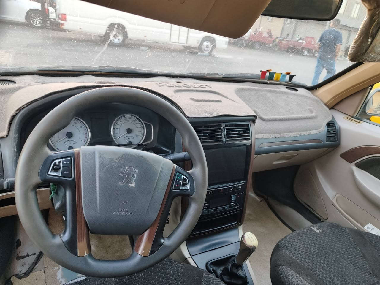بيجو بارص مديل 20السياره نضيفه جدا حداده جديد تخم تاير 🌱🪿 تبريد شغال السعر 53وبيها مجال قليل رقم البصره ***********

