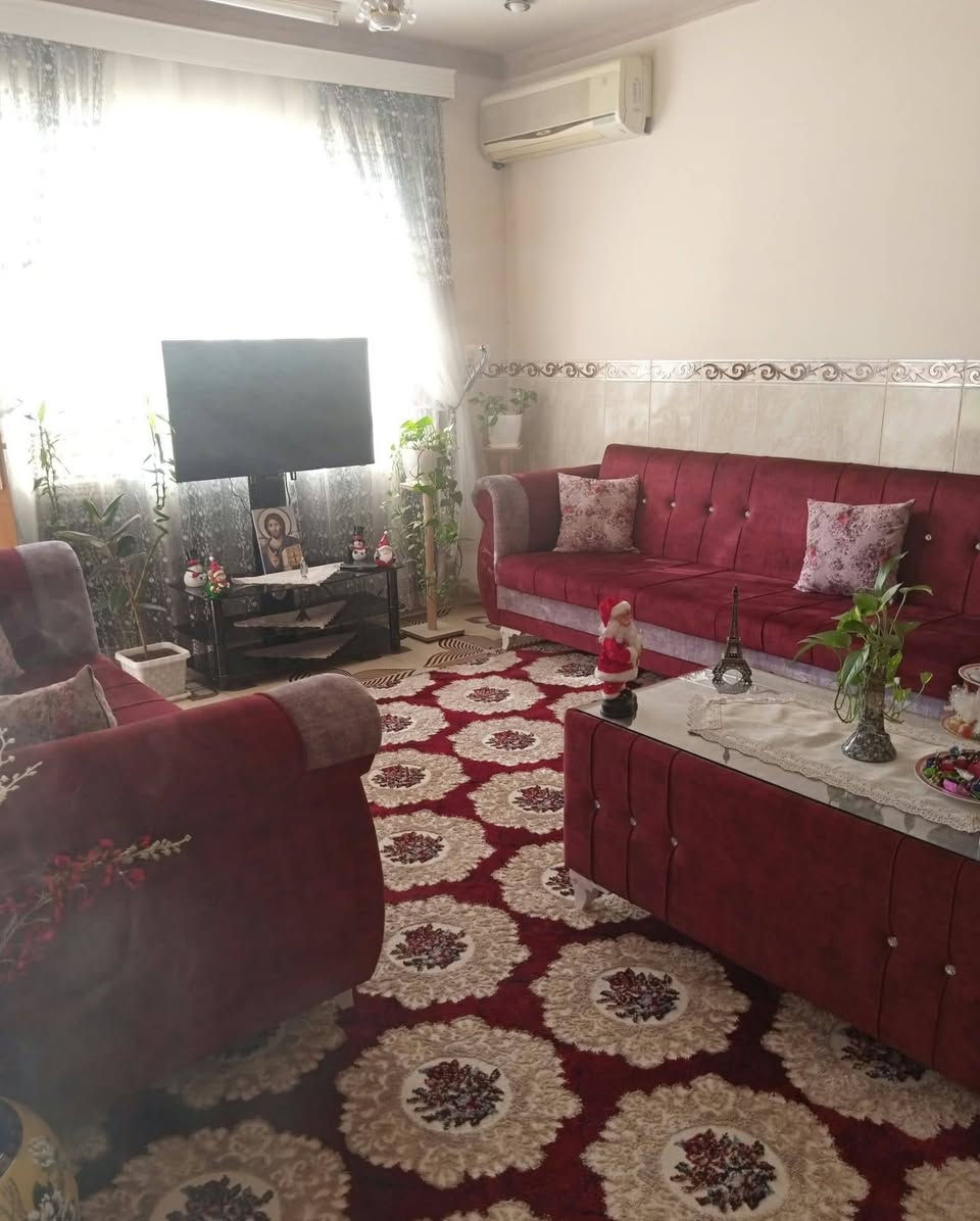 طقم خشب • ١١ متر • زولية