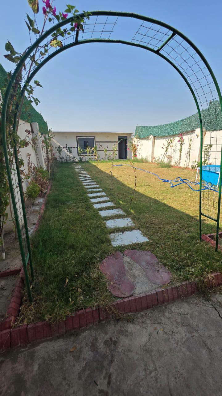 🌿 حديقة جميلة جداً للبيع 🌿
📍 الموقع: شارع الطاحونة مقابل معمل الغاز
📐 المساحة: 170 متر مربع
📜 صنف الأرض: سند زراعي 25 تحويل مباشر
🏡 مواصفات المزرعة: ✅ تحتوي على غرفة ✅ صحيات ✅ ماء وكهرباء ✅ موقع مميز جداً
🌳 فرصة جميلة للسكن أو الاستثمار والاستراحة.
📞 للاستفسار والتفاصيل: ***********
🌹 مع تحيات إدارة مكتب الريان للعقارات ✨ الثقة أساس النجاح

