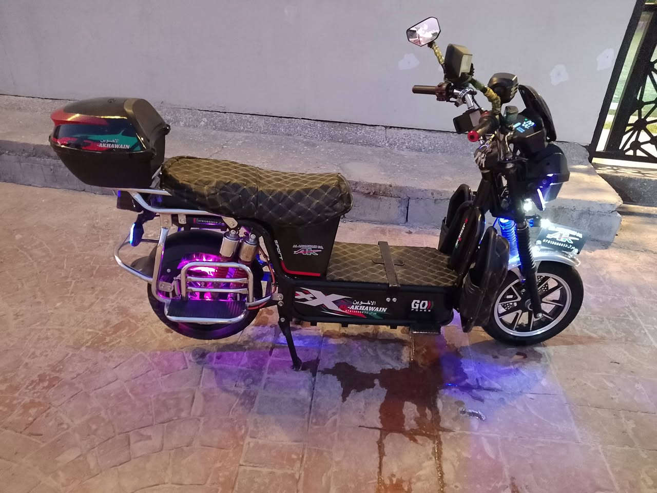 السلام عليكم عندي دراجه شحن جبلي ست بطاريات نظيفه وعلى الفحص معروضه ب570 بها مجال.***********
