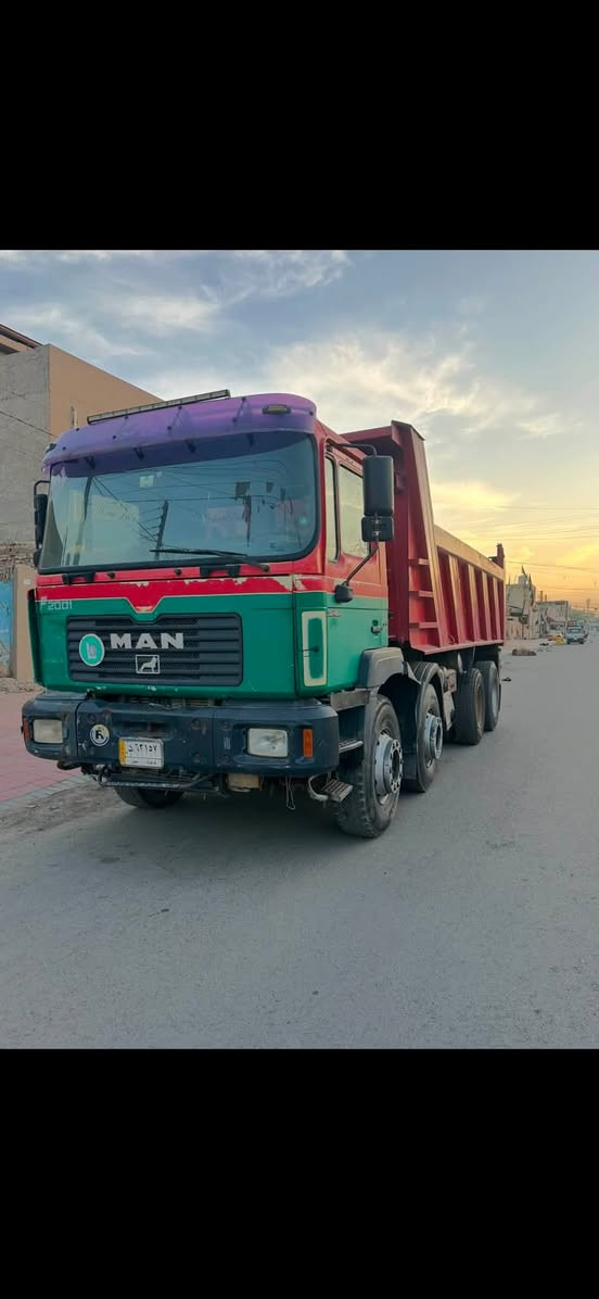 مان ٢٠٠٠ • بدي ١٧ متر • شاصي عالي