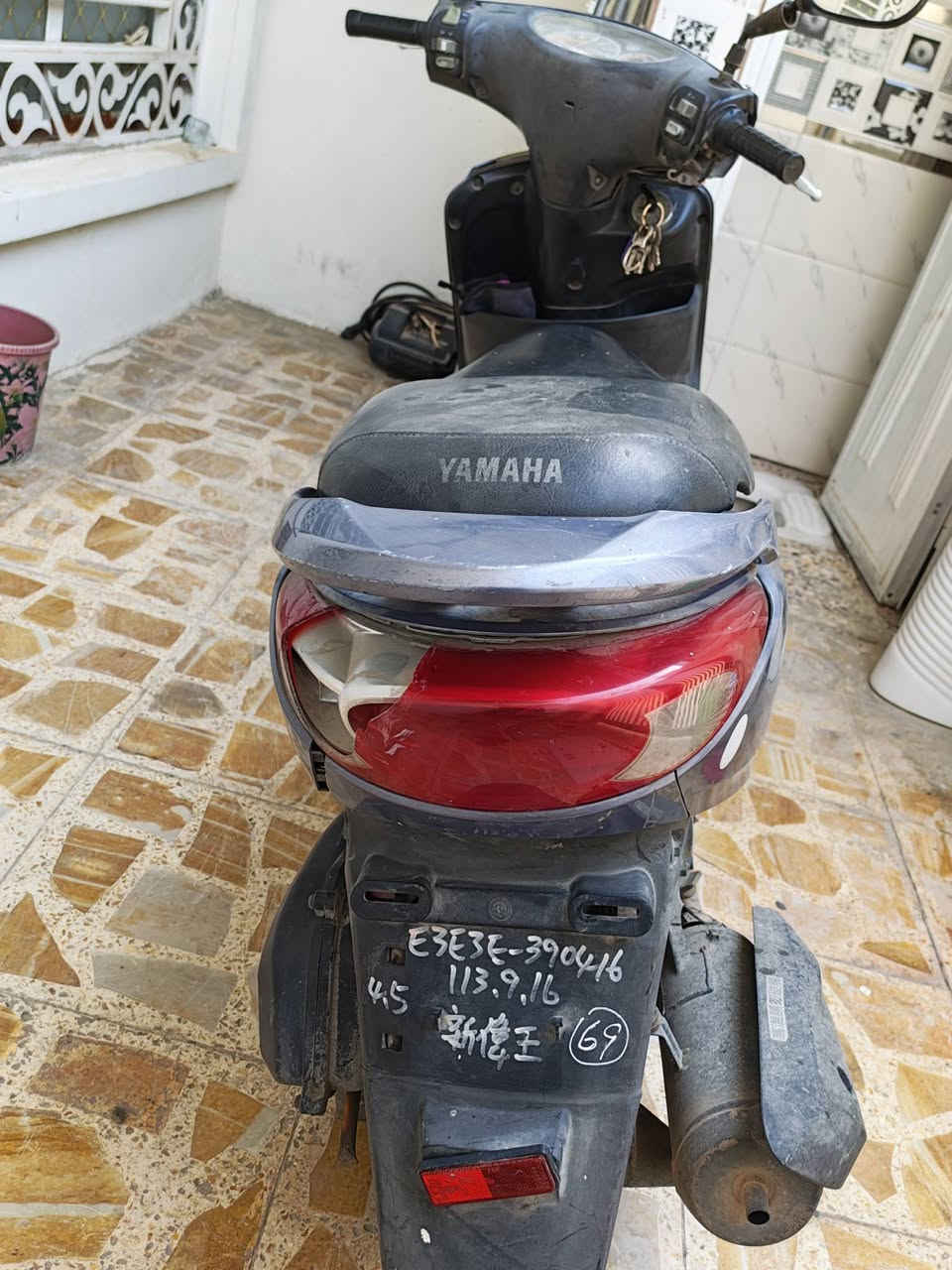دراجه بريز لون رصاصي نضيف المكينة ممفتوحه المكان الامين ***********
