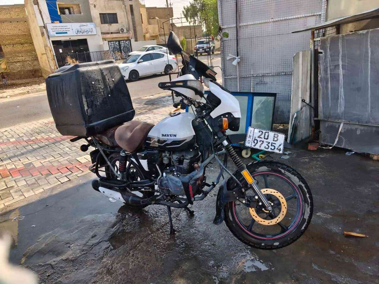 السلام علیکم دايوان 2023فول نضافة اخت الجديد كير محرك كهربائيات كلهة نضيفة شلعة ومعدل خير من الله
مكاني المنصور ***********
السعر26500وبيهة مجال بصيط
