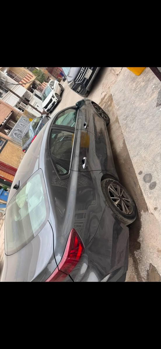 السلام عليكم
موديل ٢٠٢٣  باسمي تحويل ثاني يوم 
ماشيه ٤١ ميل
بدون قطره صبغ فقط بارد  
فول تحكمات ستيرن وشاشه كبيره
ثلاث انضمه قياده 
مكاني بغداد صليخ  او جادريه 

الاتصال ع رقم ***********
السعر ١٤٥ وبيه مجال ❤️
