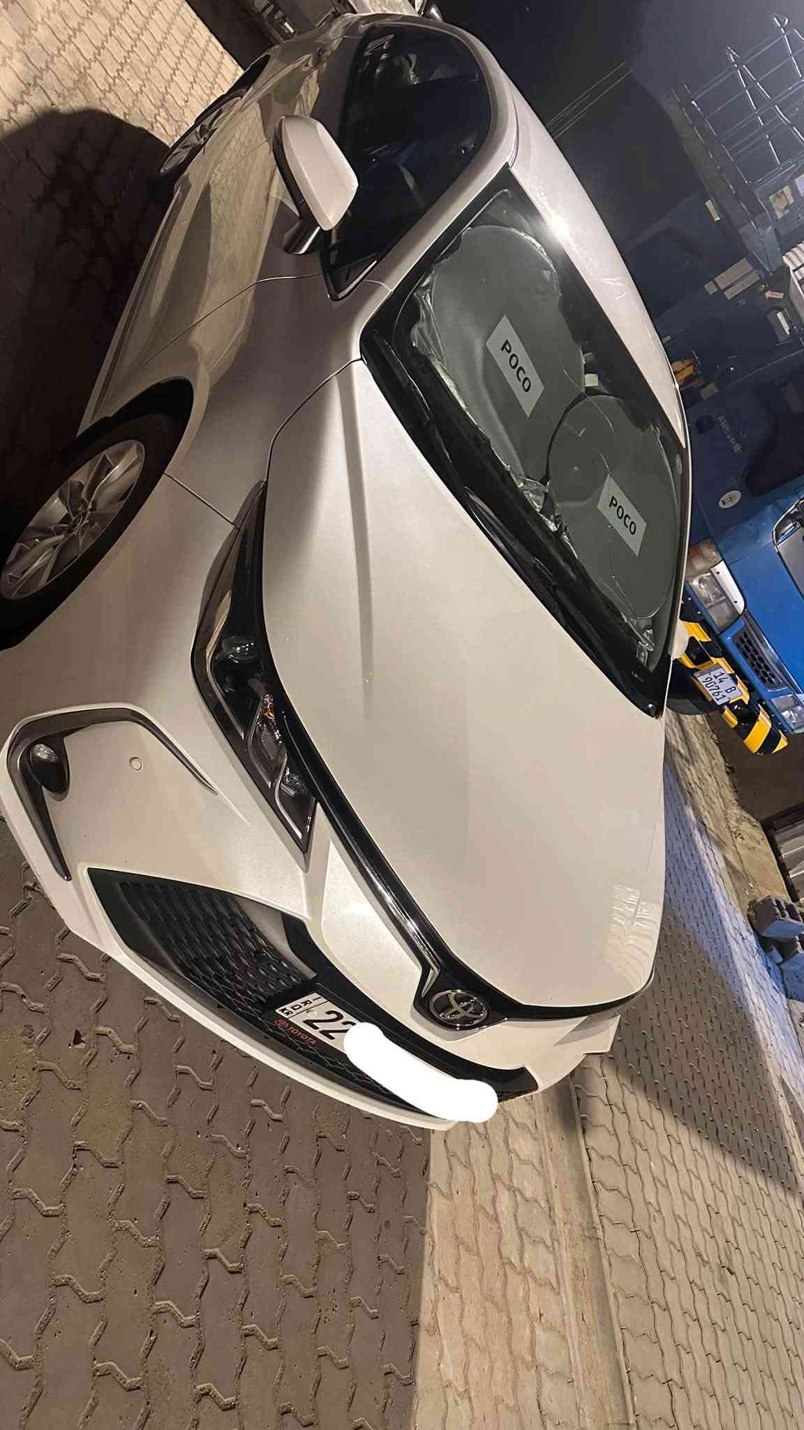 كورلا 24 خليجي ساز ابيض صدفي رقم اربيل بأسم شركه تحويل او وكاله ماشيه70000 كيلو فول عدا الفتحه شاشه كامرا حساسات امامي خلفي مري كهربائي 
بيها جاملغ وباب صبغ وبيها دحجه بالباب مال سايق ترجع بارد السونار مرفق 
العنوان البصره السراجي
السعر 160 وبيها مجال
رقم الهاتف ***********
