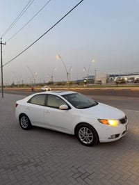 سيراتو ٢٠١١ • ١٦٠٠ • كفالة